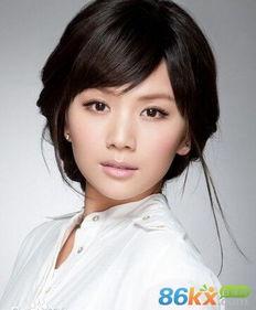 曹曦文个人资料身高,身高出众，演绎多面魅力女神